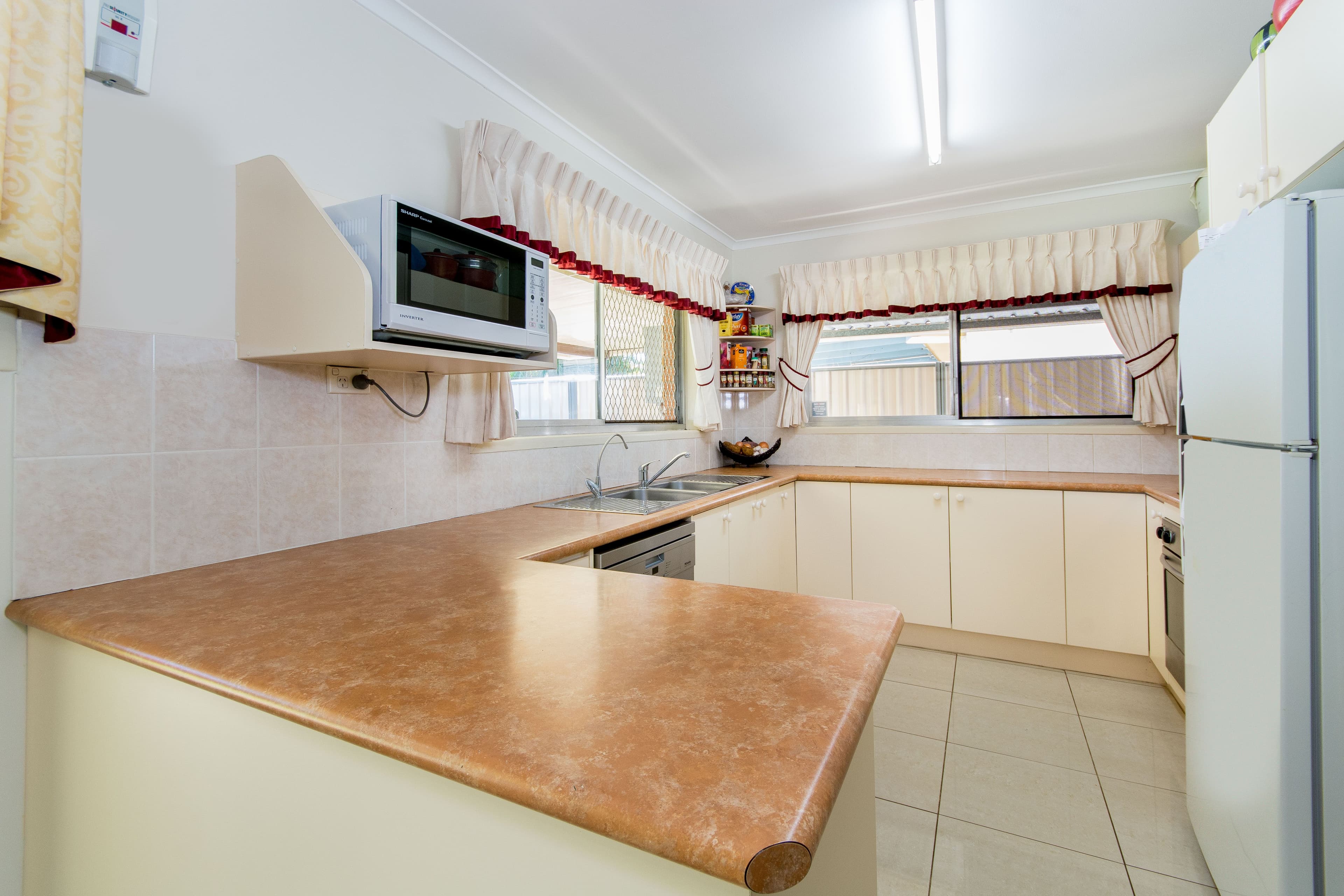 15 Alkeeba Street, Banyo QLD 4014, Banyo - Thumbnail 5