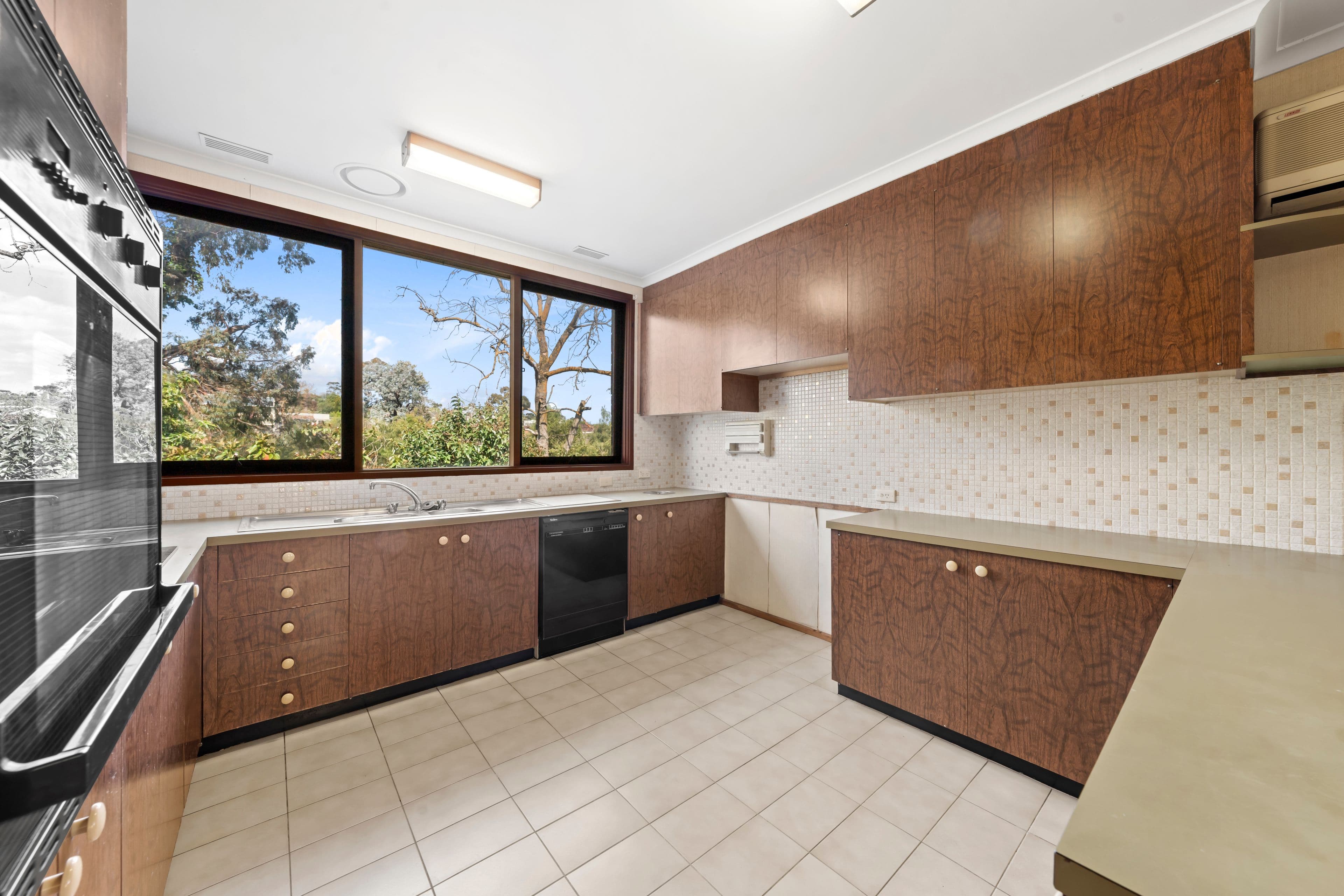 26 Cypress Avenue, Burwood VIC 3125, Burwood - Thumbnail 3