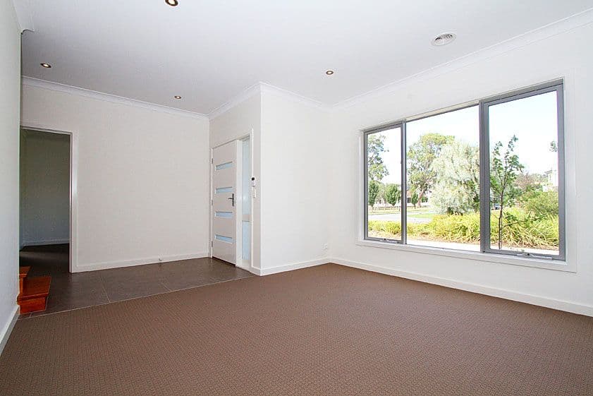 37 Sunnybrae Drive, MERNDA VIC 3754, Mernda - Thumbnail 5