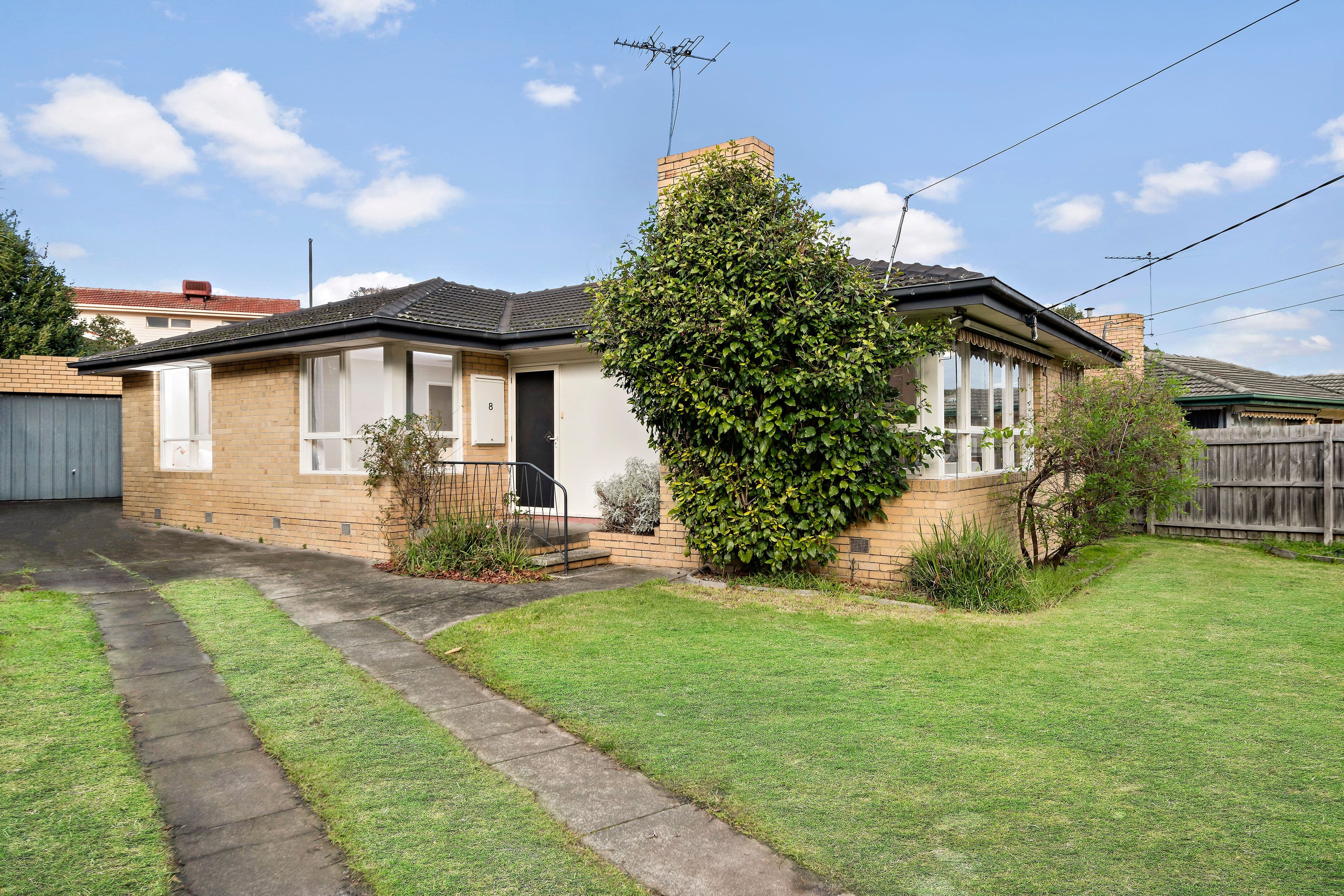 8 Akuna Avenue, Notting Hill VIC 3168, Notting Hill - Image 1