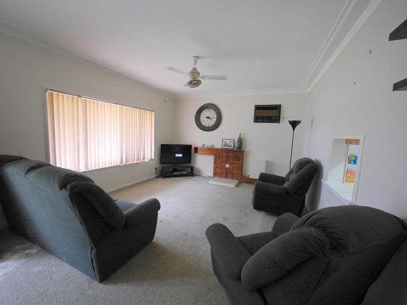 25 Dowell Street, Cowra NSW 2794, Cowra - Thumbnail 2