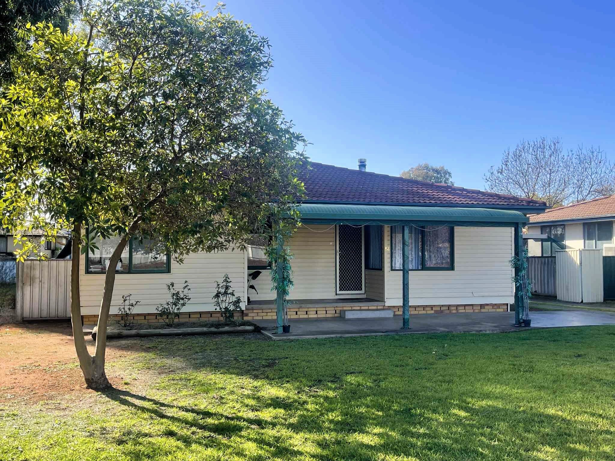 54 MIDDLETON Avenue, Griffith NSW 2680, Griffith - Image 1