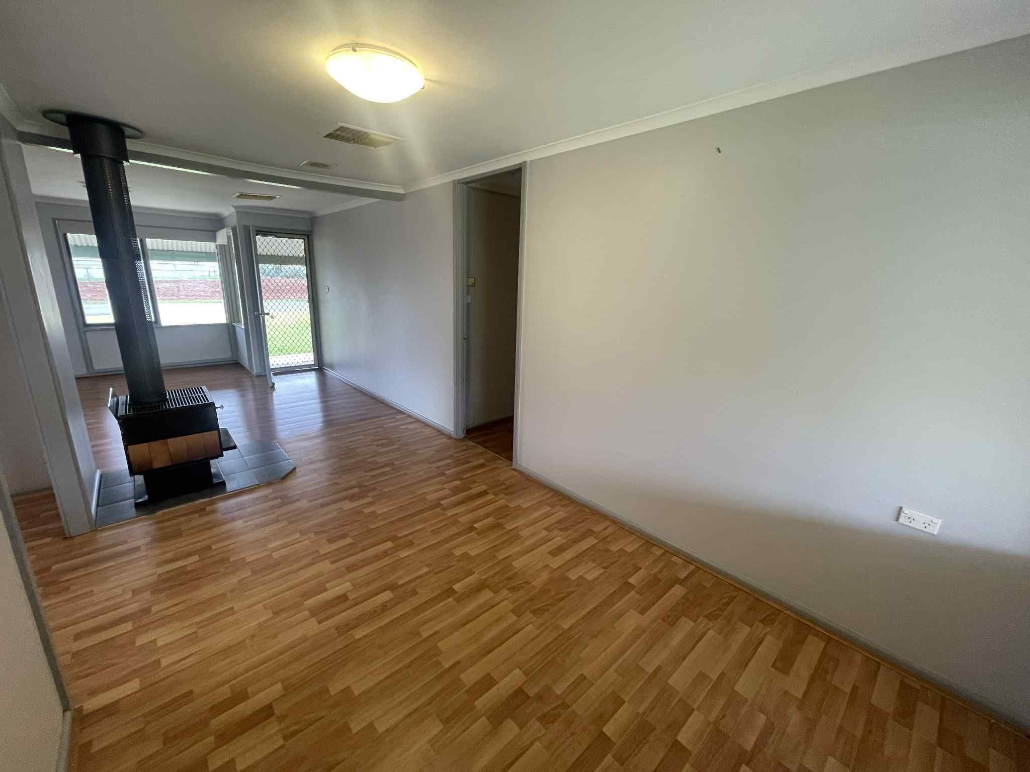 54 MIDDLETON Avenue, Griffith NSW 2680, Griffith - Thumbnail 3