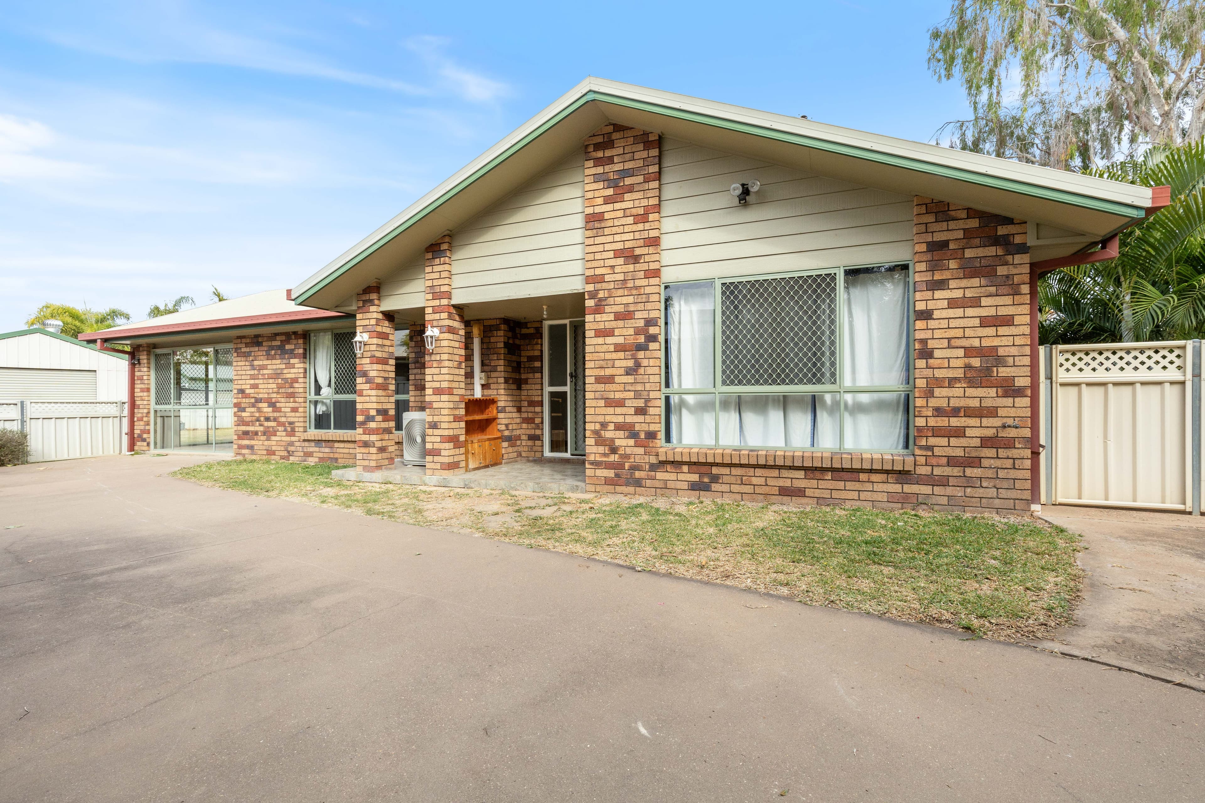 7 Crystal Court, Emerald QLD 4720, Emerald - Image 1