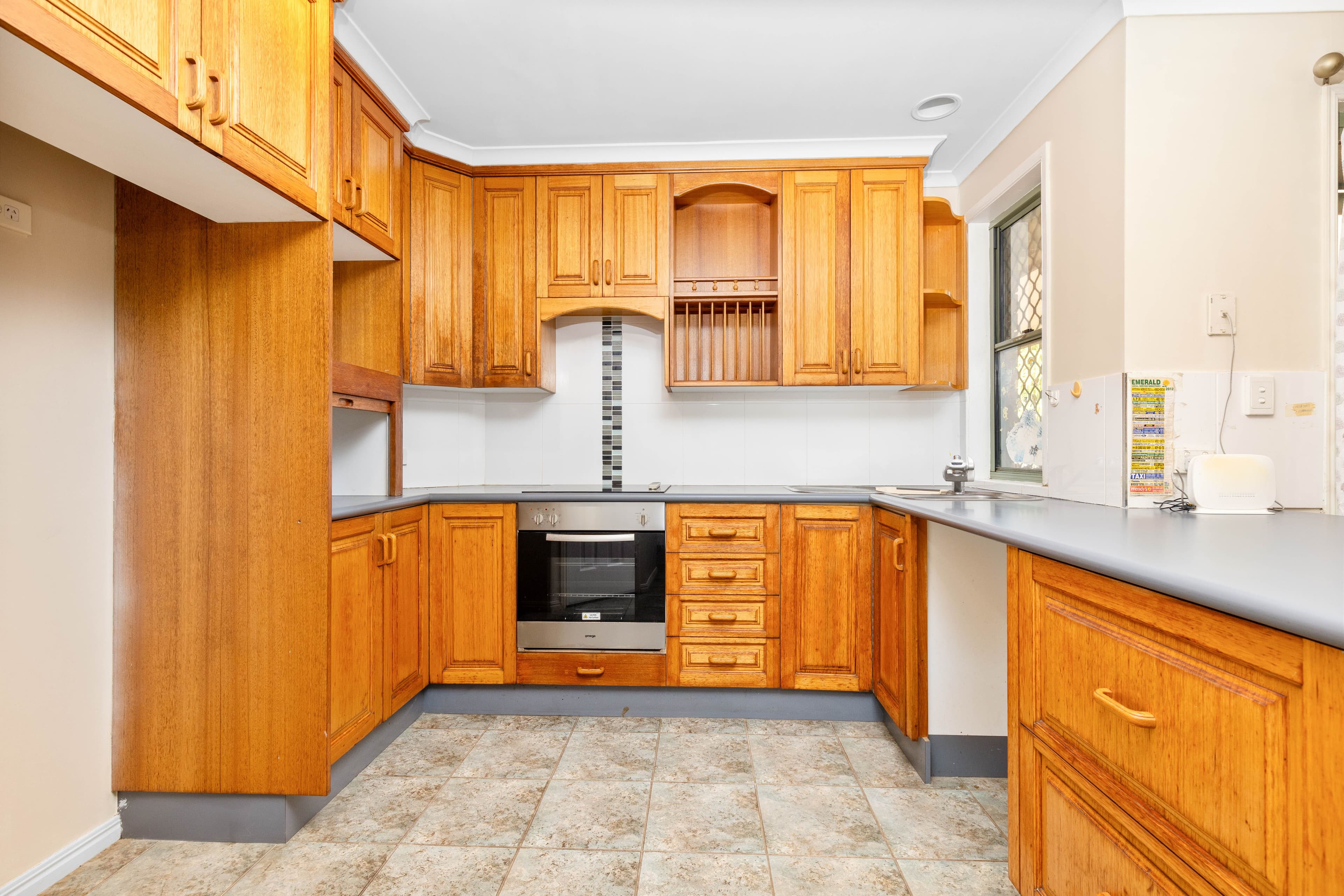 7 Crystal Court, Emerald QLD 4720, Emerald - Thumbnail 4