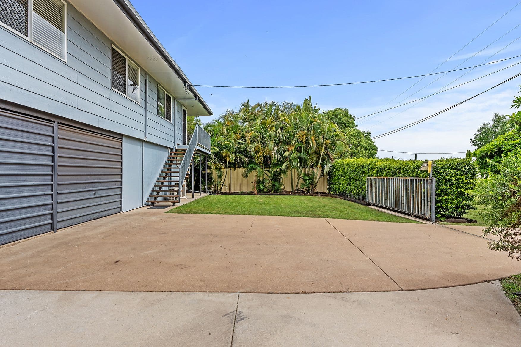 221 Borilla Street, Emerald QLD 4720, Emerald - Thumbnail 3