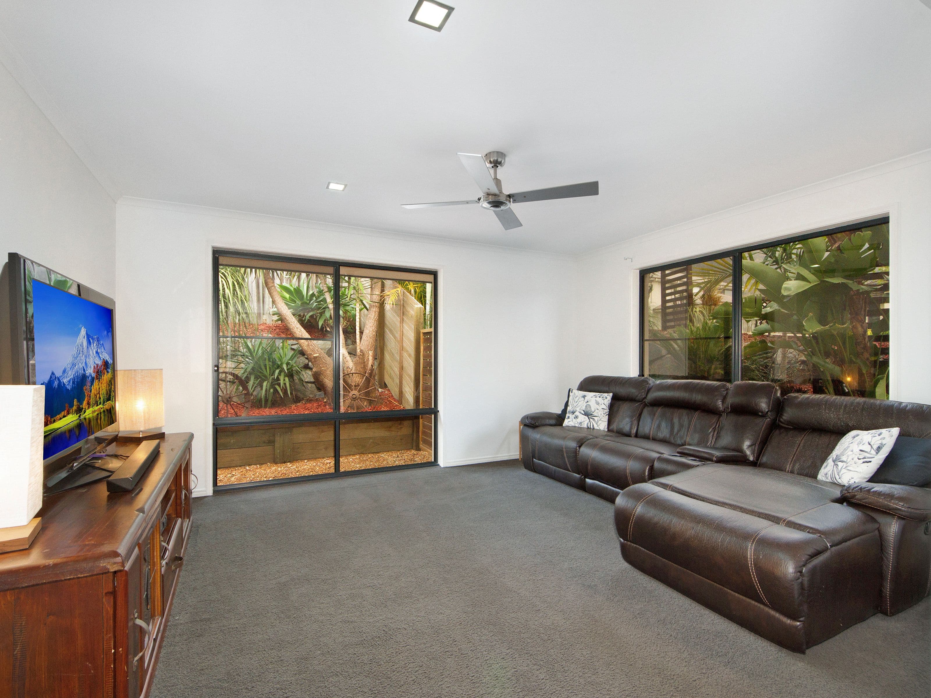 8 Saddle Back Street, Upper Coomera QLD 4209, Upper Coomera - Thumbnail 5