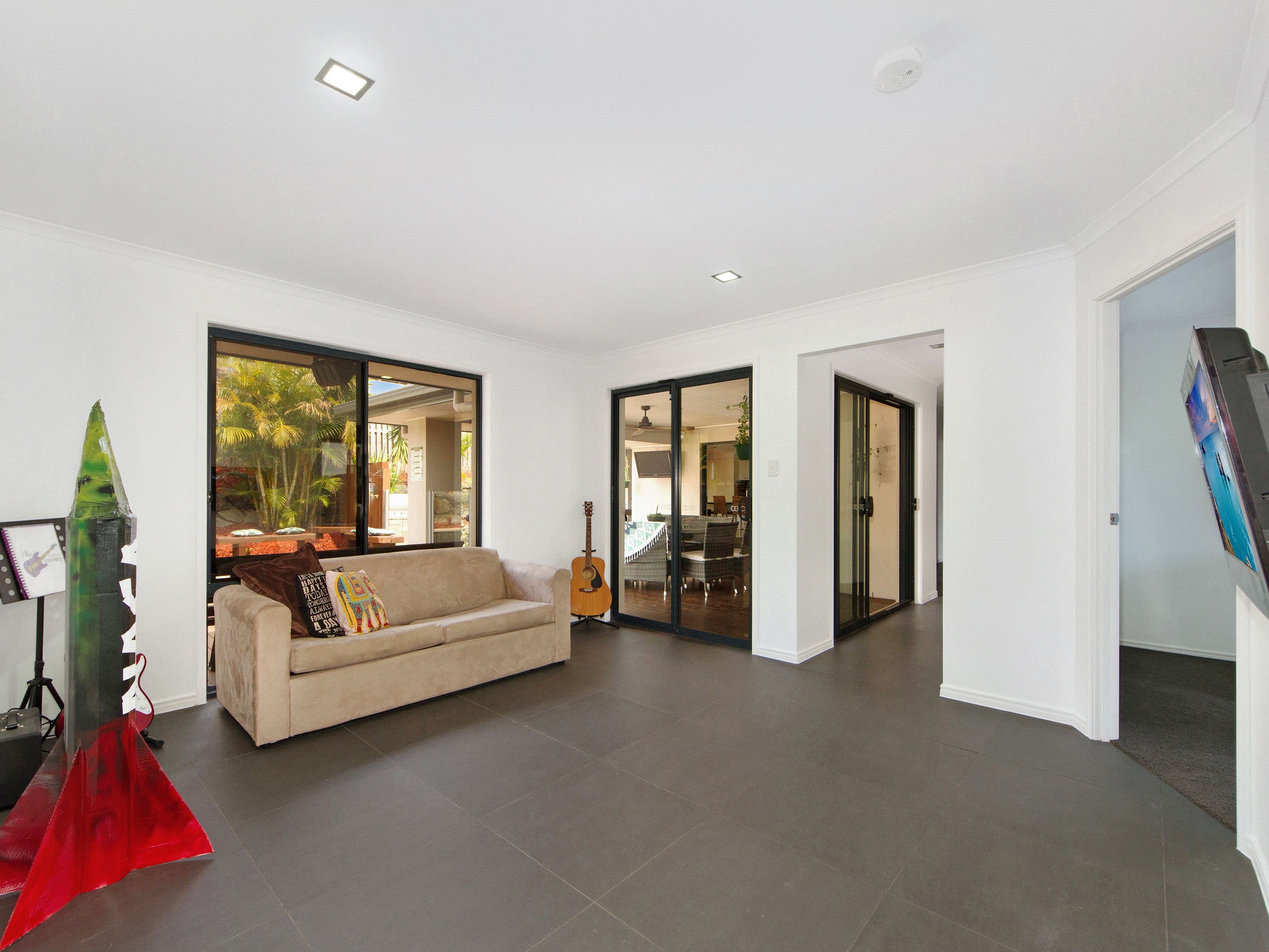 8 Saddle Back Street, Upper Coomera QLD 4209, Upper Coomera - Thumbnail 6