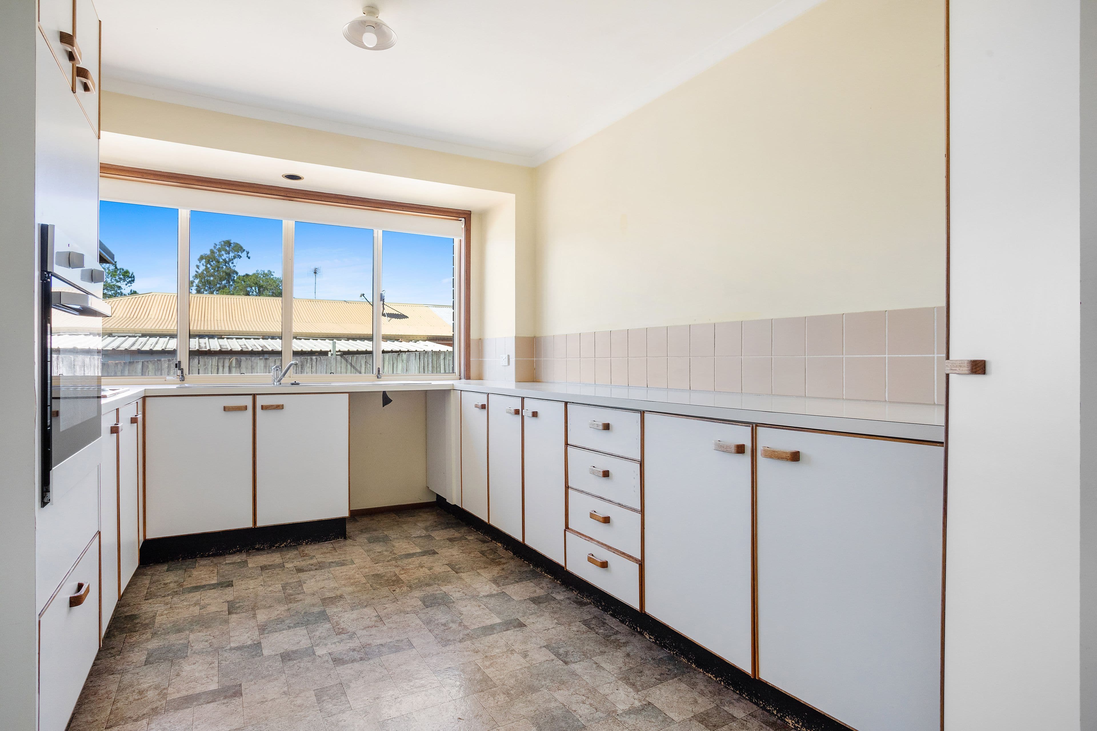9 Sapium Road, Ashmore QLD 4214, Ashmore - Thumbnail 3