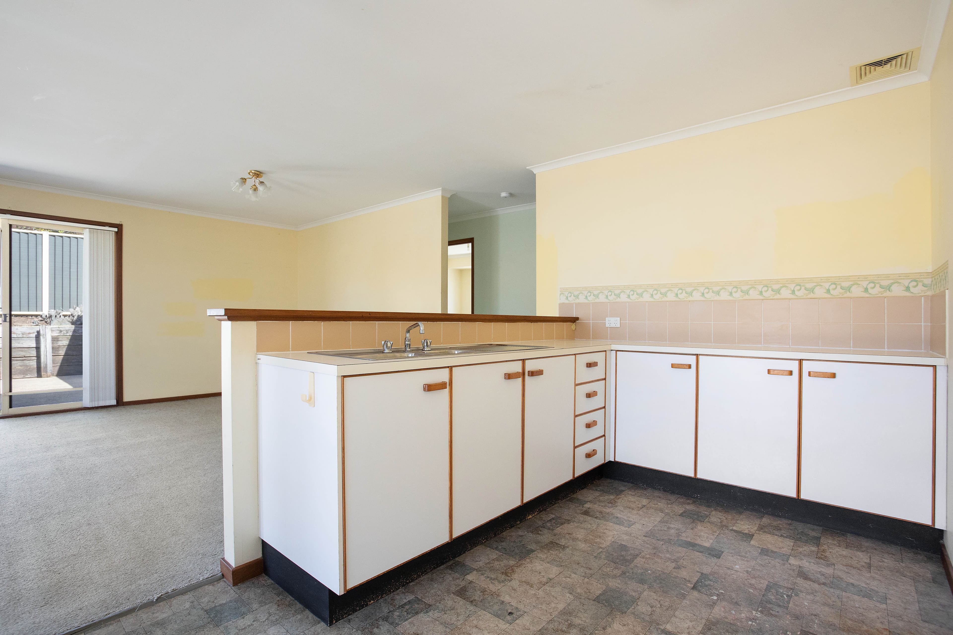 9 Sapium Road, Ashmore QLD 4214, Ashmore - Thumbnail 6