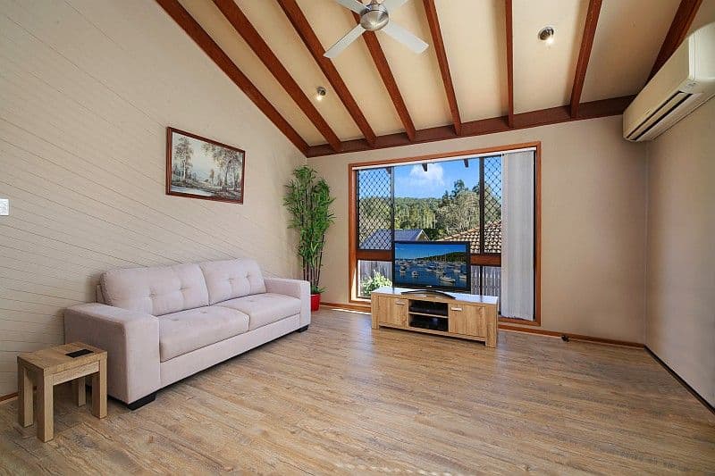7 Highland Road, Green Point - Thumbnail 2
