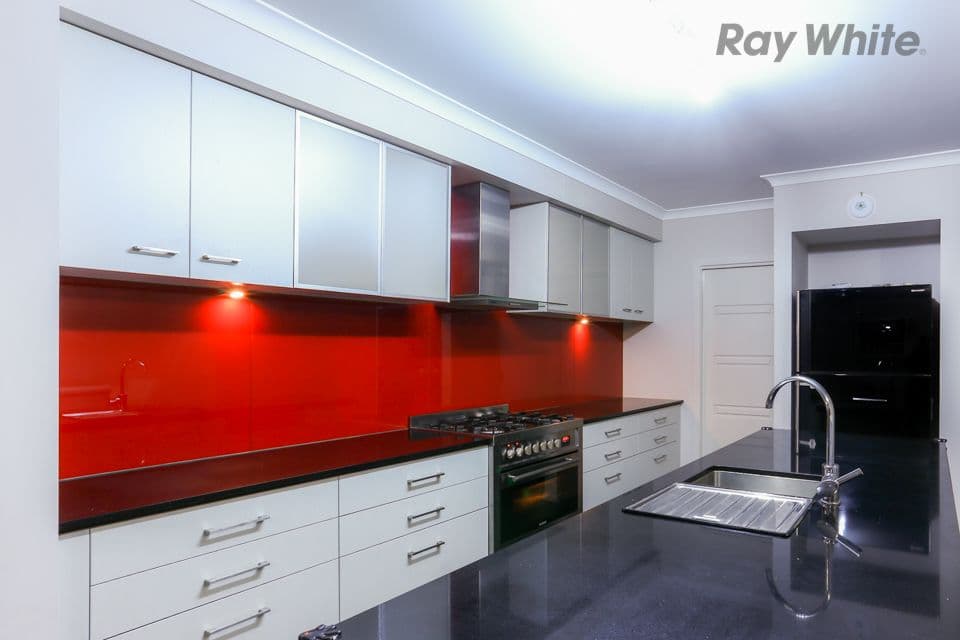 5 Hobart Way, Taylors Hill VIC 3037, Taylors Hill - Thumbnail 2
