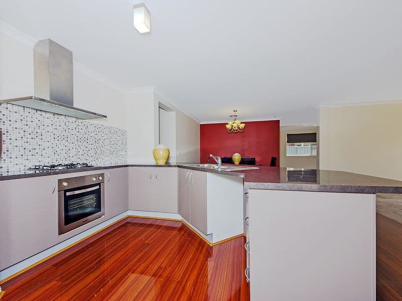 8 Murdeduke Crescent, WYNDHAM VALE VIC 3024, Wyndham Vale - Thumbnail 5