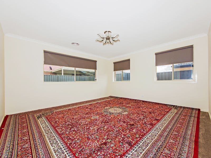 8 Murdeduke Crescent, WYNDHAM VALE VIC 3024, Wyndham Vale - Thumbnail 8