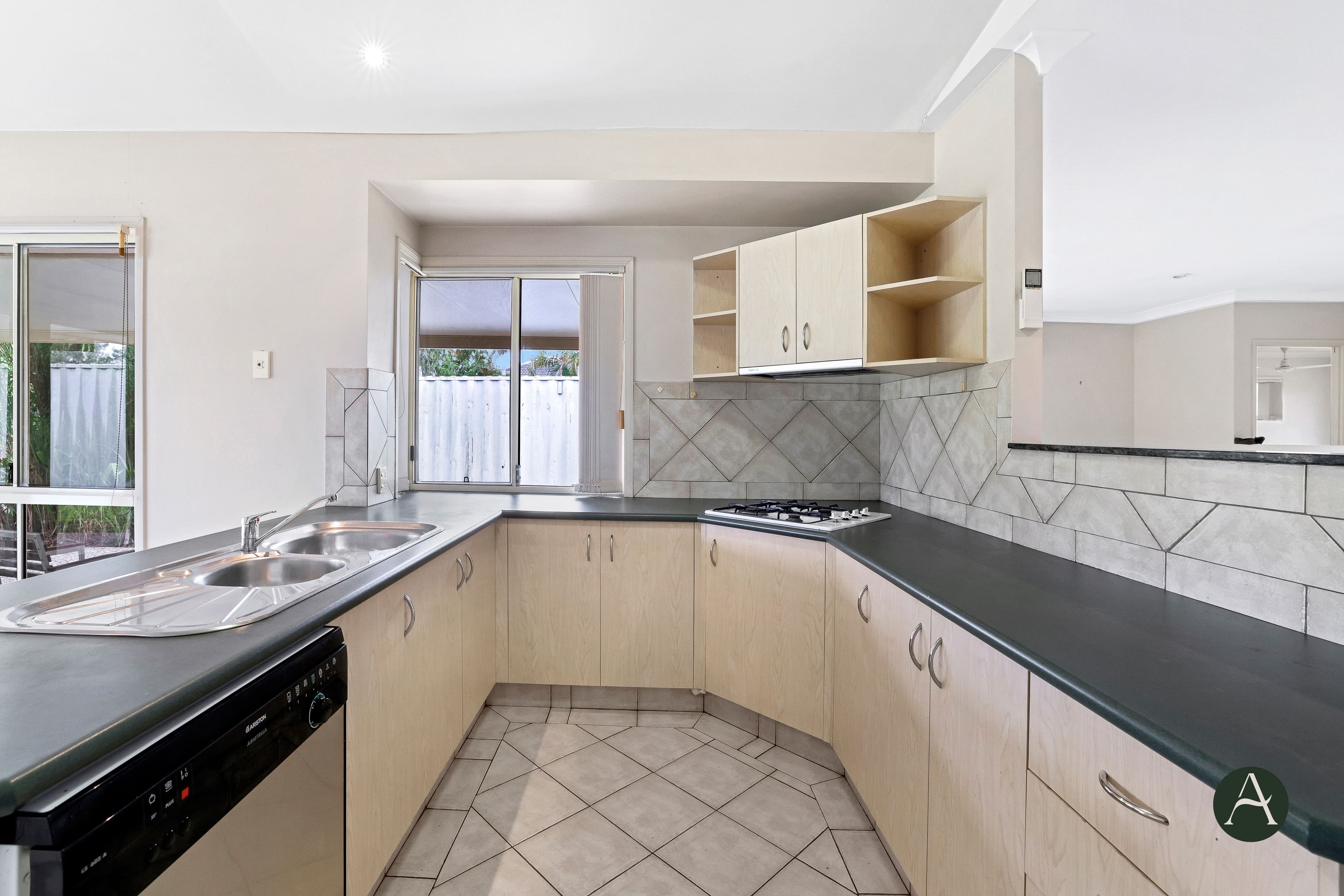 18 Saint Stephens Drive, Upper Coomera QLD 4209, Upper Coomera - Thumbnail 4