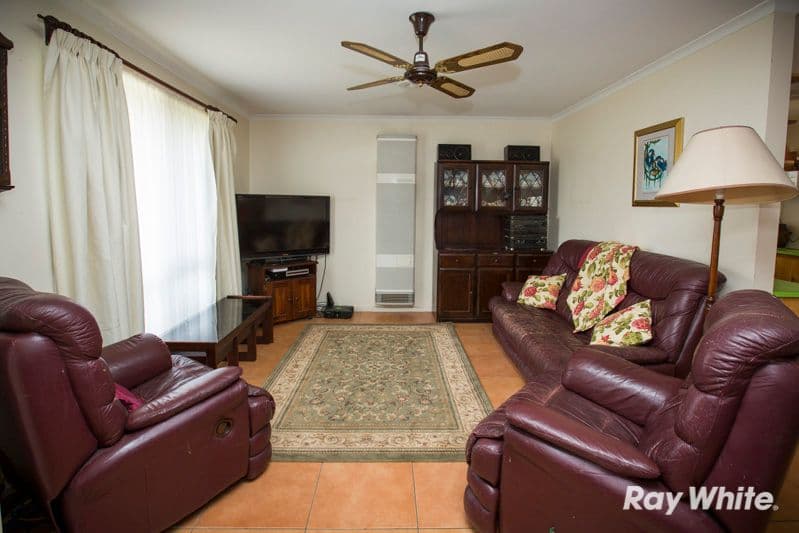 8 Ronald Court, PAKENHAM VIC 3810, Pakenham - Thumbnail 3