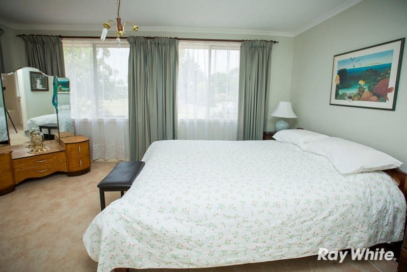 8 Ronald Court, PAKENHAM VIC 3810, Pakenham - Thumbnail 6