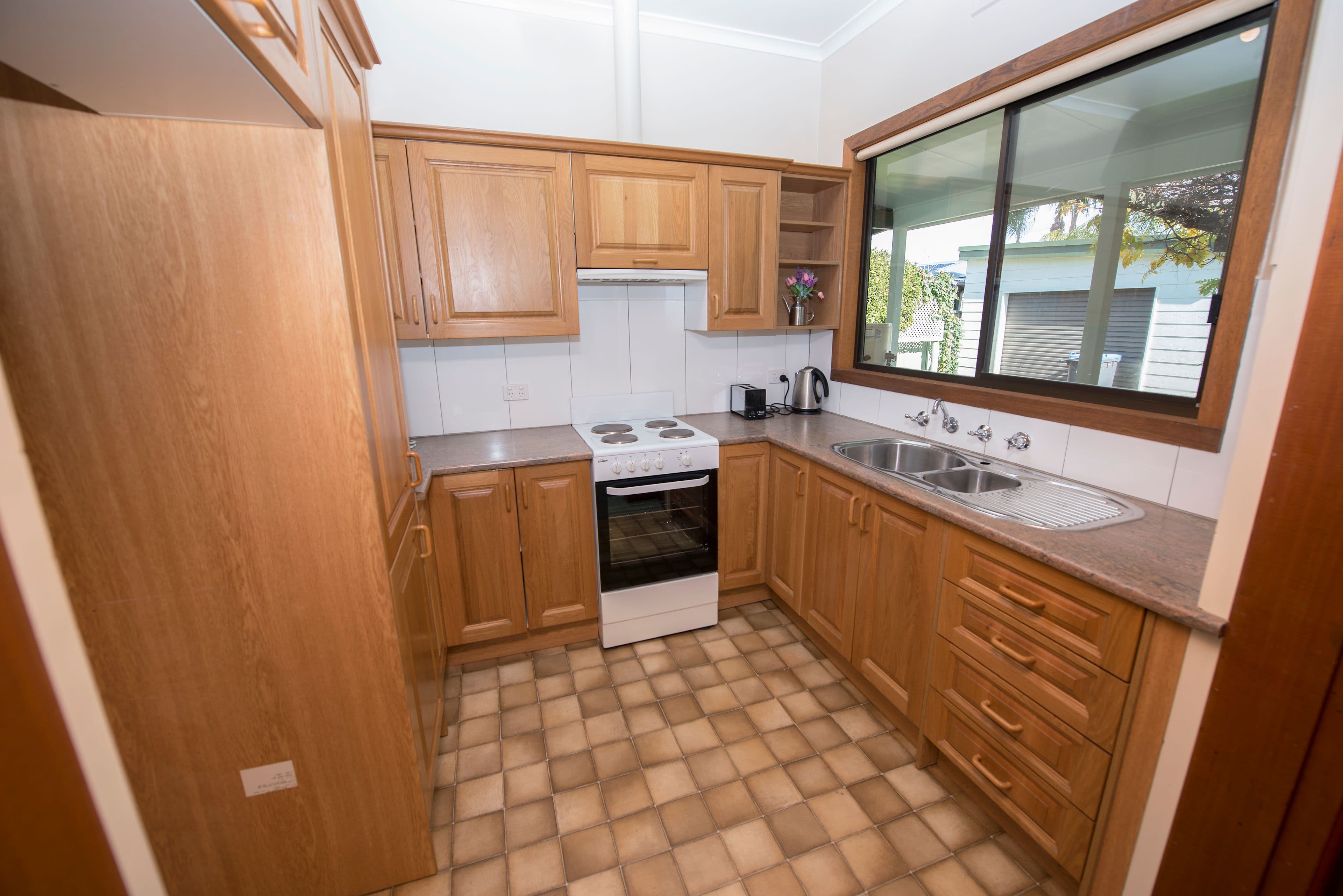 28 Palaroo Street, Swan Hill VIC 3585, Swan Hill - Thumbnail 2