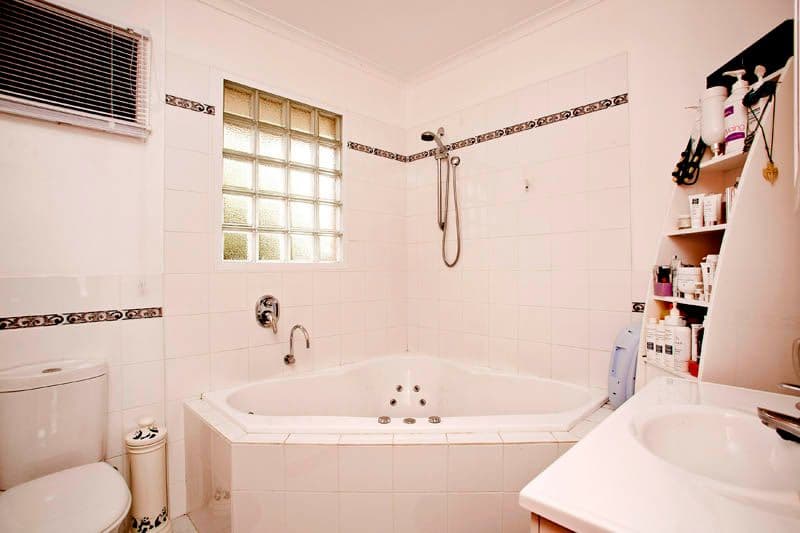 204 St Albans Road, BREAKWATER VIC 3219, Breakwater - Thumbnail 4