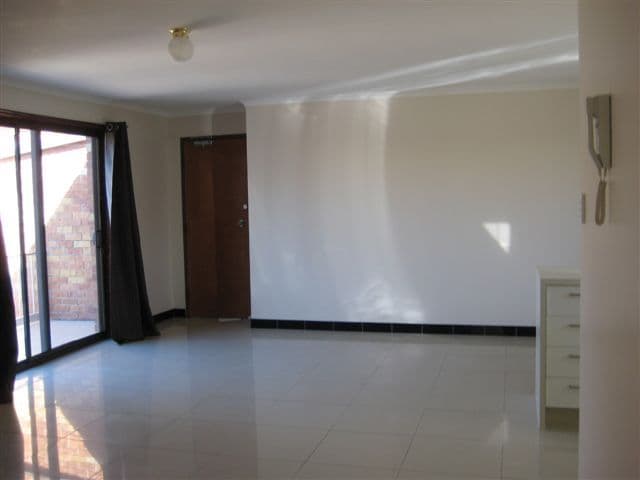 28 Hunter Avenue, LABRADOR QLD 4215, Labrador - Thumbnail 7