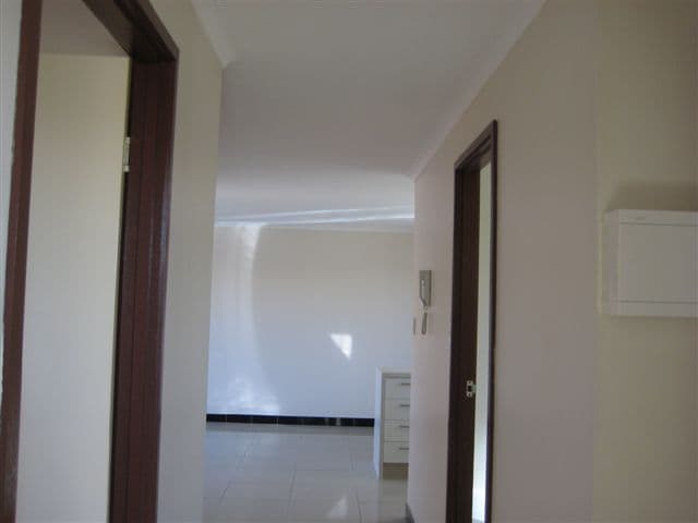 28 Hunter Avenue, LABRADOR QLD 4215, Labrador - Thumbnail 8