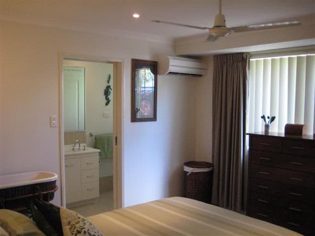 16 Barreenong Street, GLADSTONE QLD 4680, Gladstone - Thumbnail 5