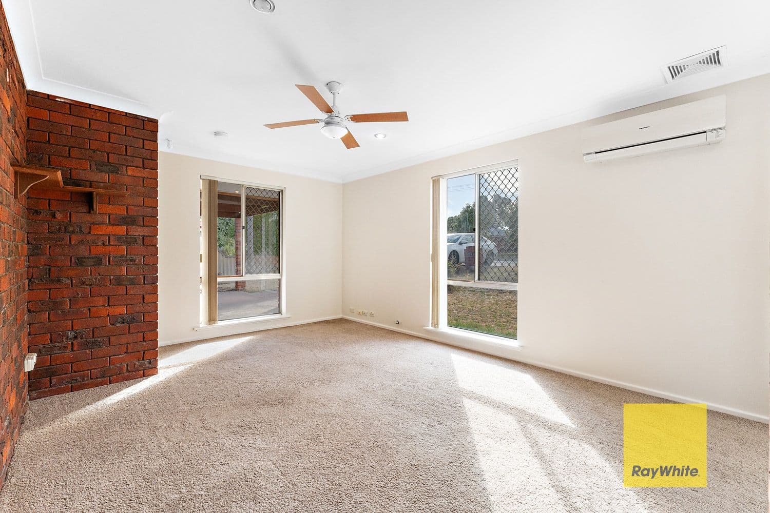118 Hume Road, Thornlie WA 6108, Thornlie - Thumbnail 2
