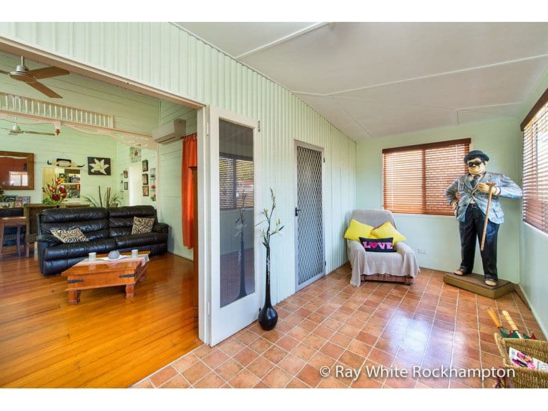 43 West Street, THE RANGE QLD 4700, The Range - Thumbnail 2