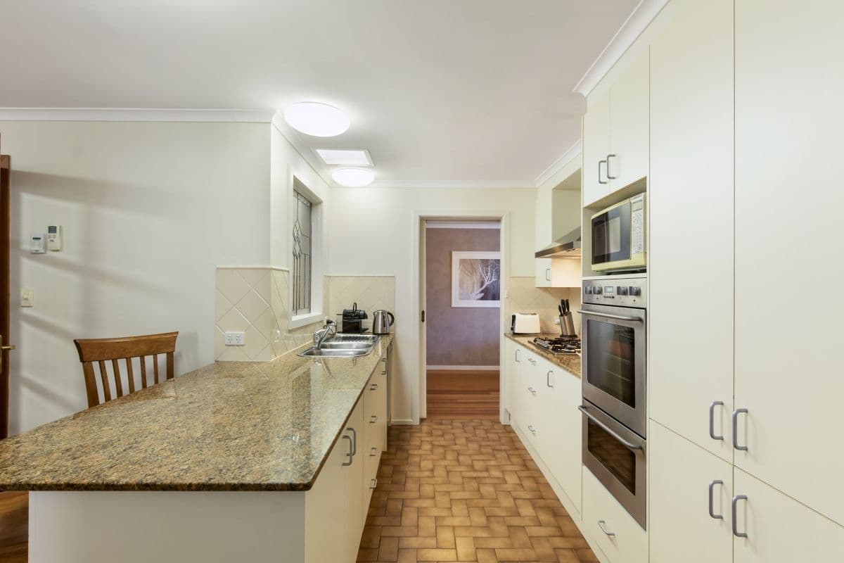 7 Warain Court, Werribee VIC 3030, Werribee - Thumbnail 5