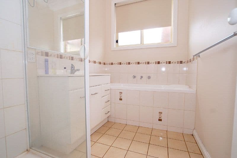 12 Bloomfield Road, Noble Park VIC 3174, Noble Park - Thumbnail 7