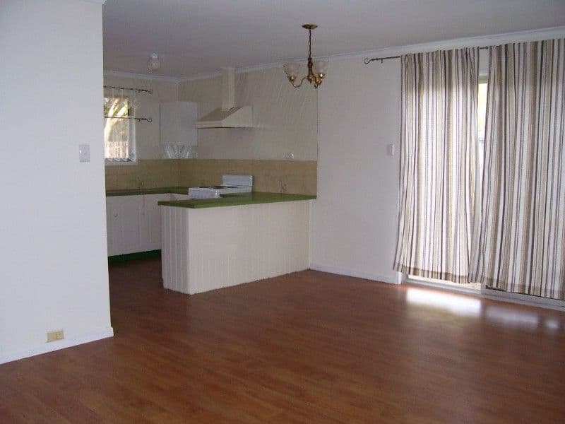 12 Kullaroo Court, DECEPTION BAY QLD 4508, Deception Bay - Thumbnail 3