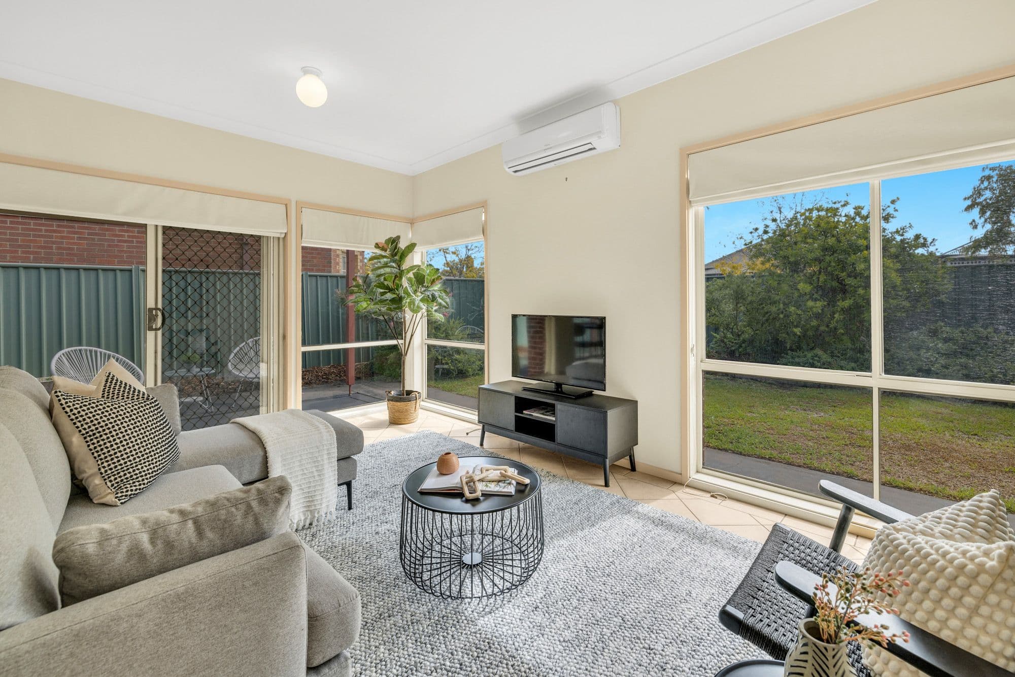23 Bromley Street, Wyndham Vale VIC 3024, Wyndham Vale - Thumbnail 2