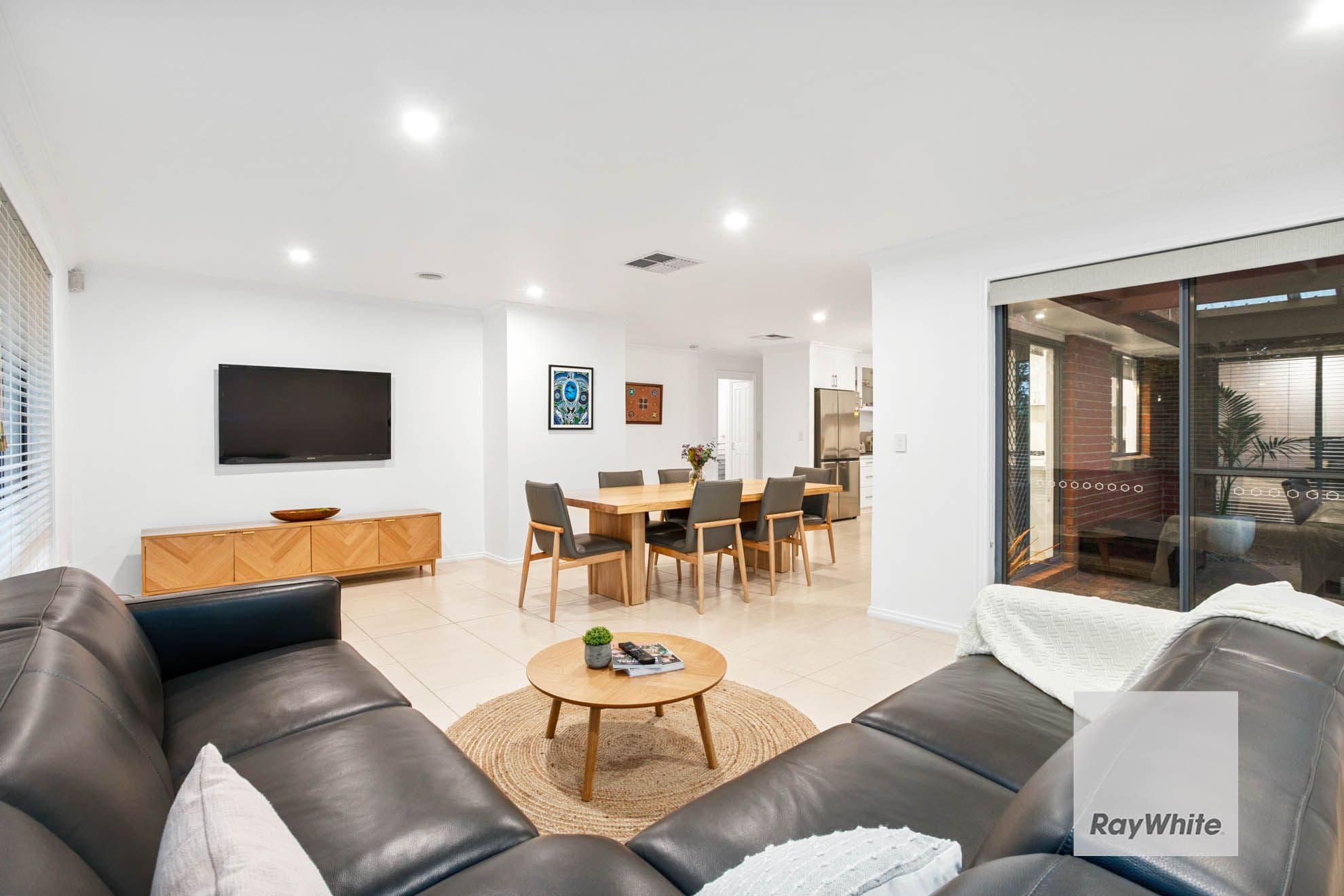 3 Hawkesbury Avenue, Hillside VIC 3037, Hillside - Thumbnail 3