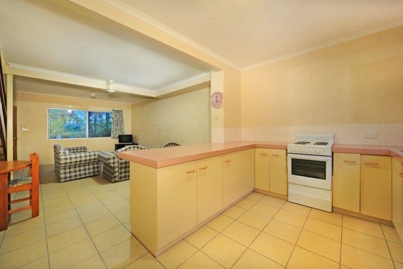 5 Duell Road, CANNONVALE QLD 4802, Cannonvale - Image 1