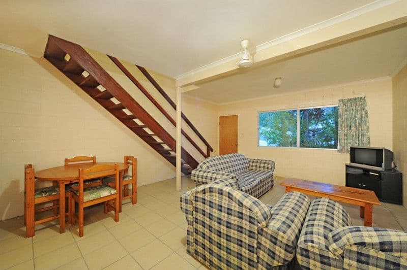 5 Duell Road, CANNONVALE QLD 4802, Cannonvale - Thumbnail 4