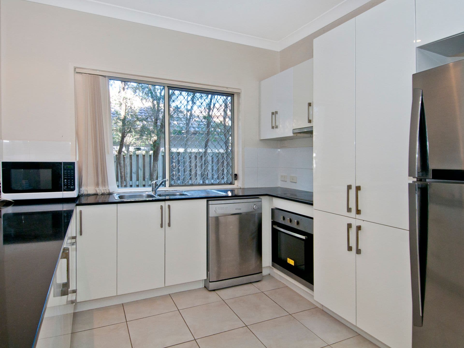 289 River Hills Road, Eagleby QLD 4207, Eagleby - Thumbnail 3