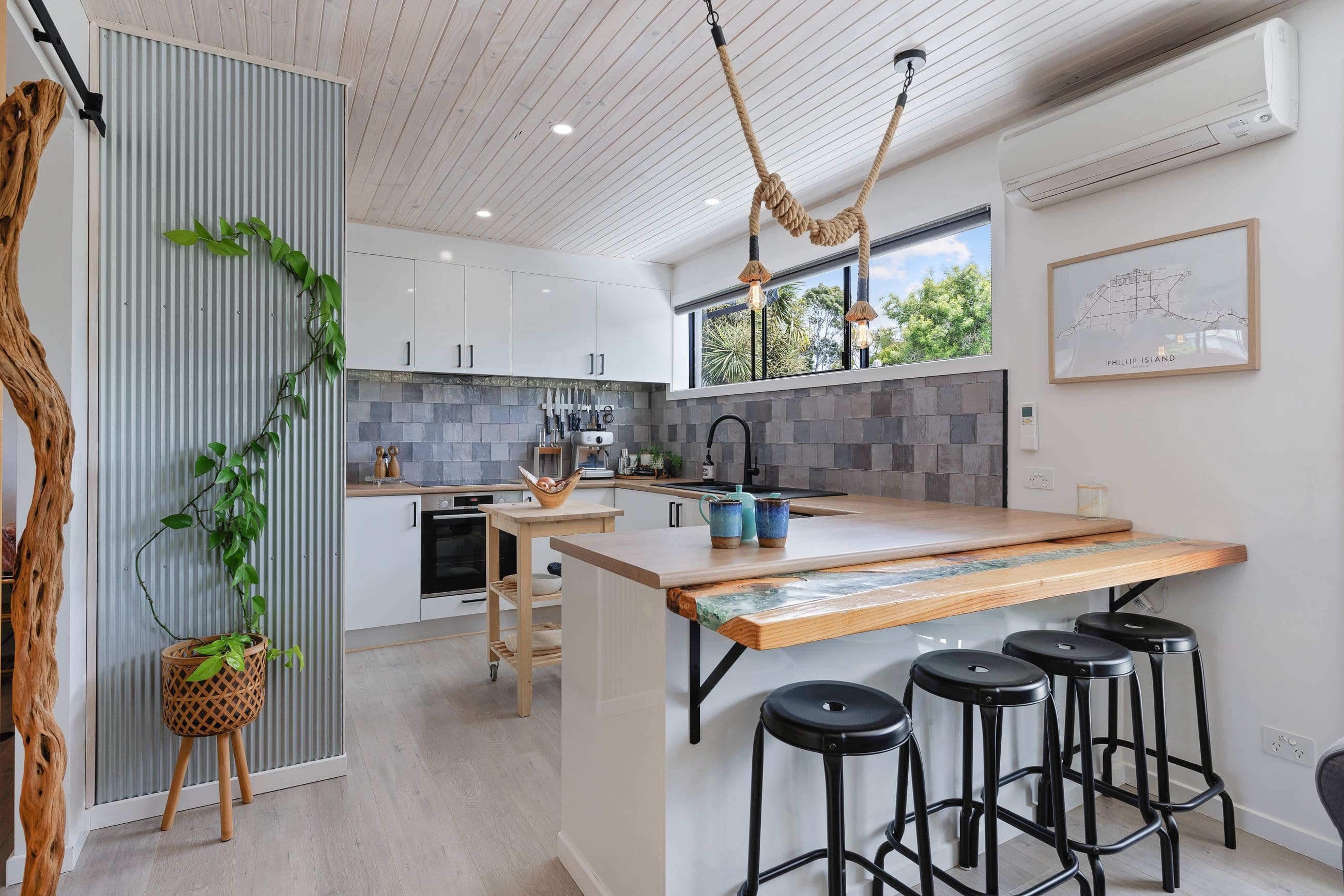 4 Highland Avenue, Cowes VIC 3922, Cowes - Thumbnail 5