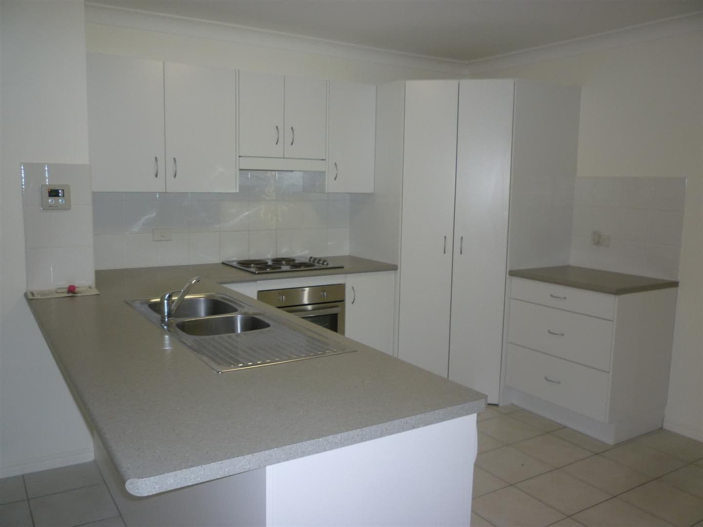 44 Donovan Crescent, Gracemere QLD 4702, Gracemere - Thumbnail 2