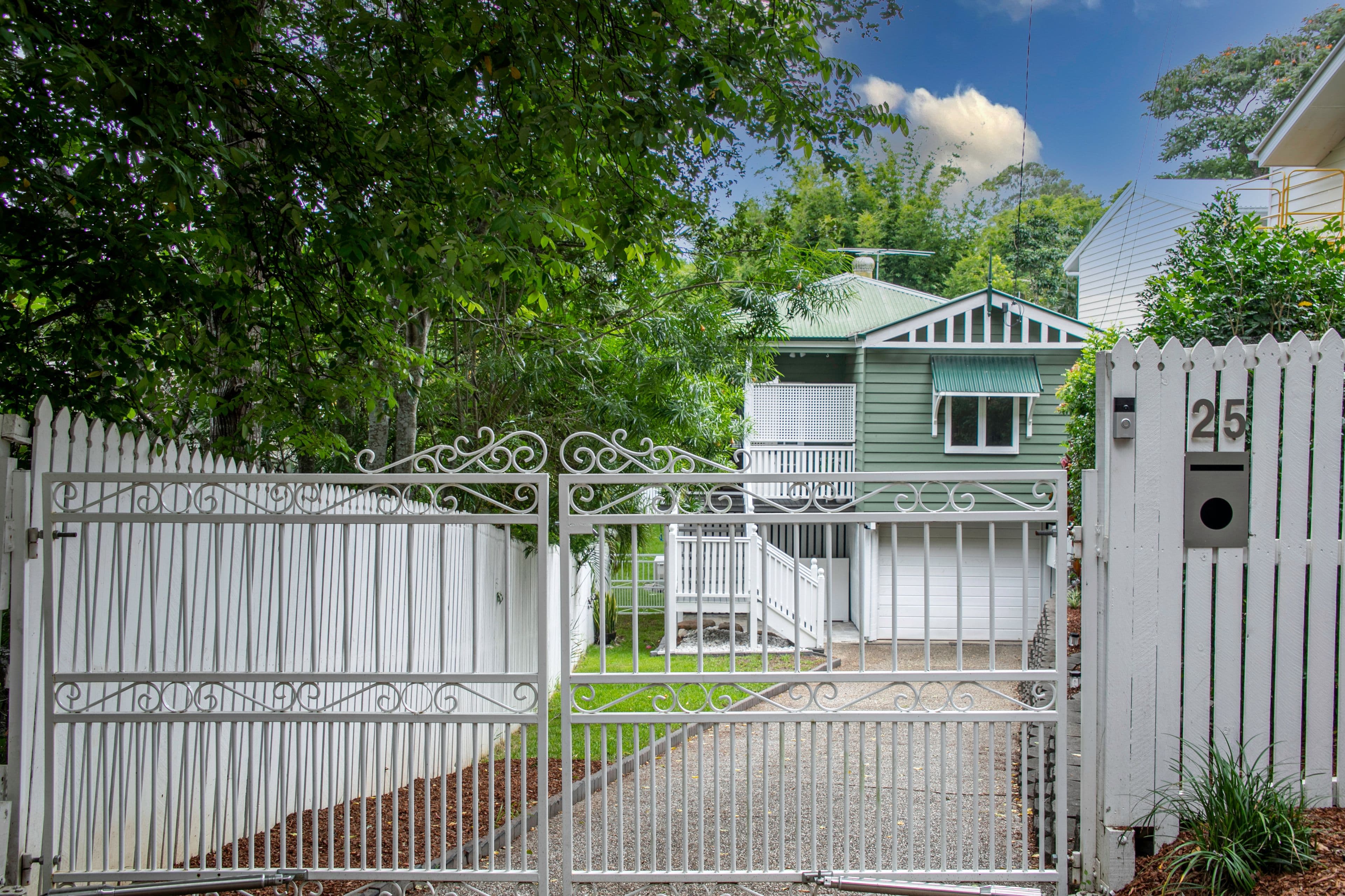 25 Oxley Terrace, Corinda QLD 4075, Corinda - Image 1
