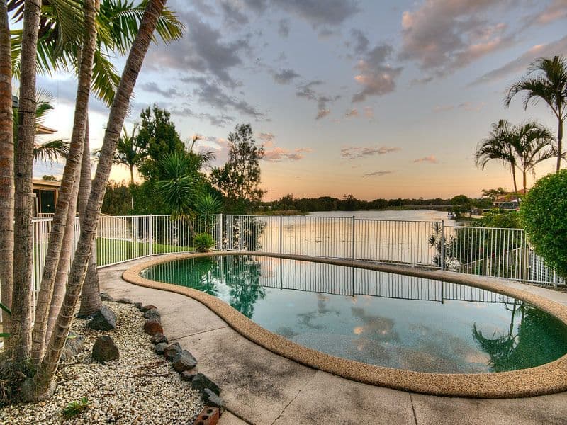 184 Port Jackson Boulevard, CLEAR ISLAND WATERS QLD 4226, Clear Island Waters - Thumbnail 2