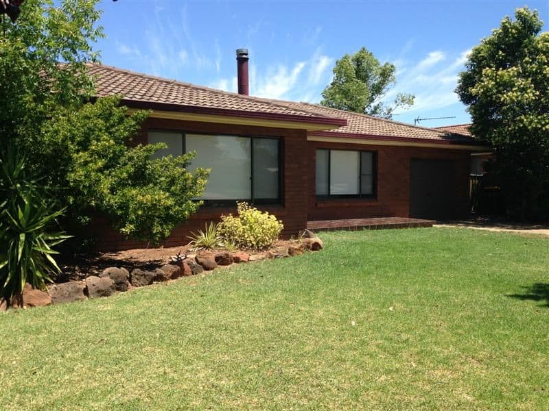 4 Kent Place, Dubbo NSW 2830, Dubbo - Image 1