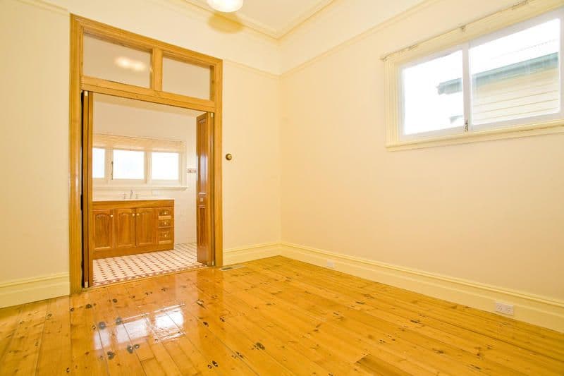 17 Bourke Crescent, GEELONG VIC 3220, Geelong - Thumbnail 6