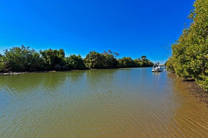 8 Saltwater Terrace, HELENSVALE QLD 4212, Helensvale - Thumbnail 2