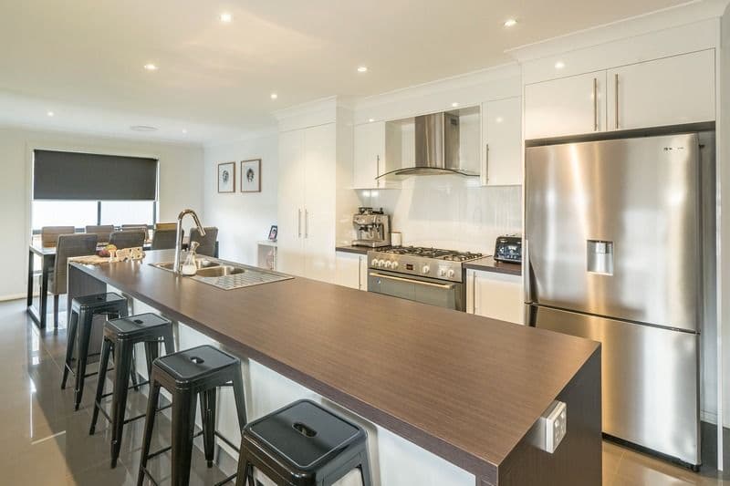 16 Downey Crescent, Orange - Thumbnail 2