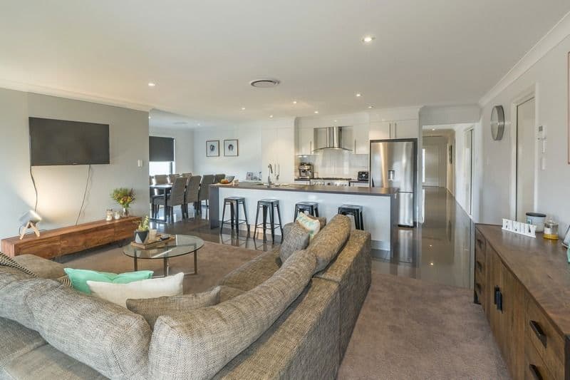 16 Downey Crescent, Orange - Thumbnail 3