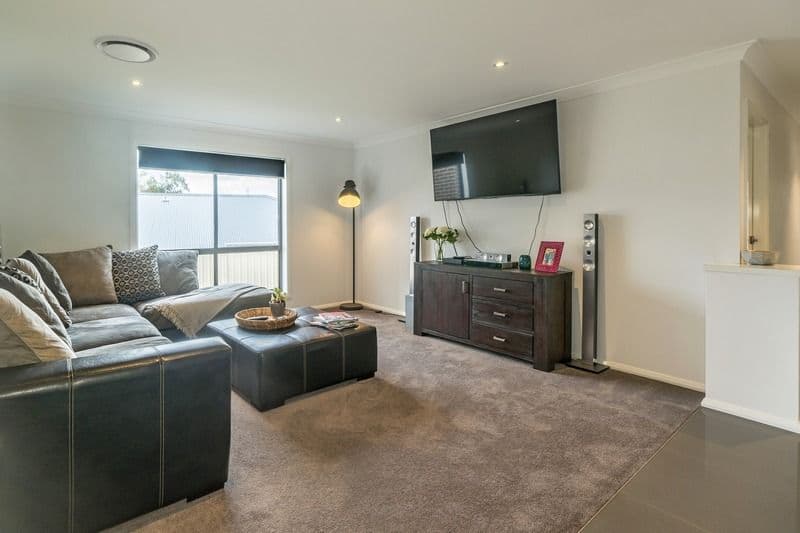 16 Downey Crescent, Orange - Thumbnail 7