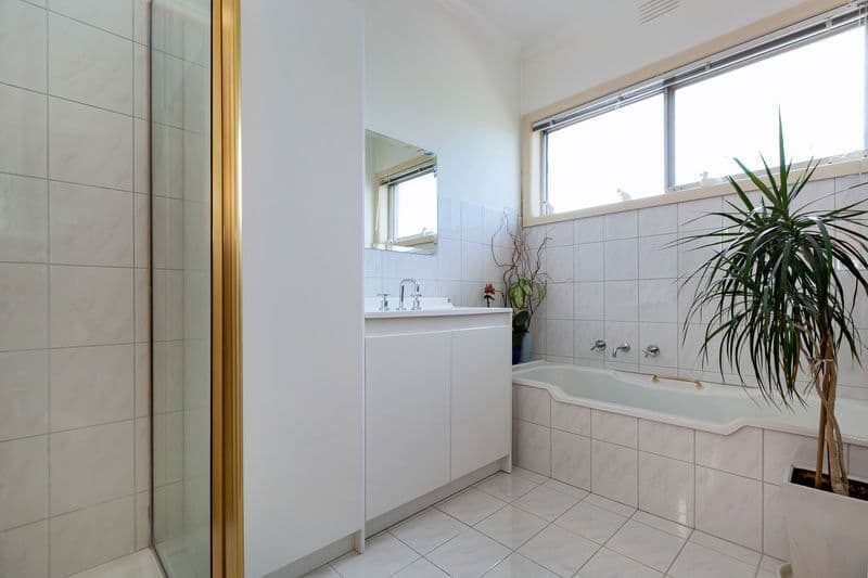 18 Fiddes Street, RESERVOIR VIC 3073, Reservoir - Thumbnail 4