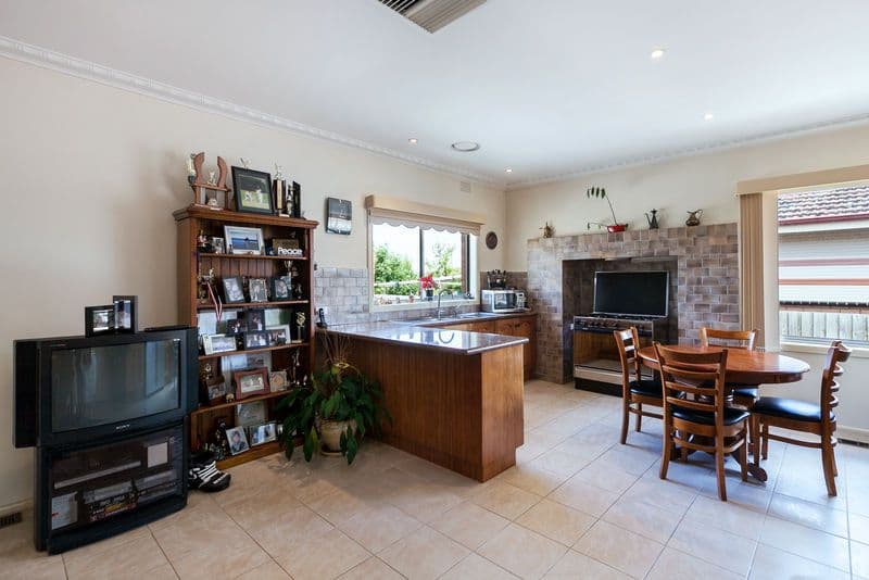 18 Fiddes Street, RESERVOIR VIC 3073, Reservoir - Thumbnail 6