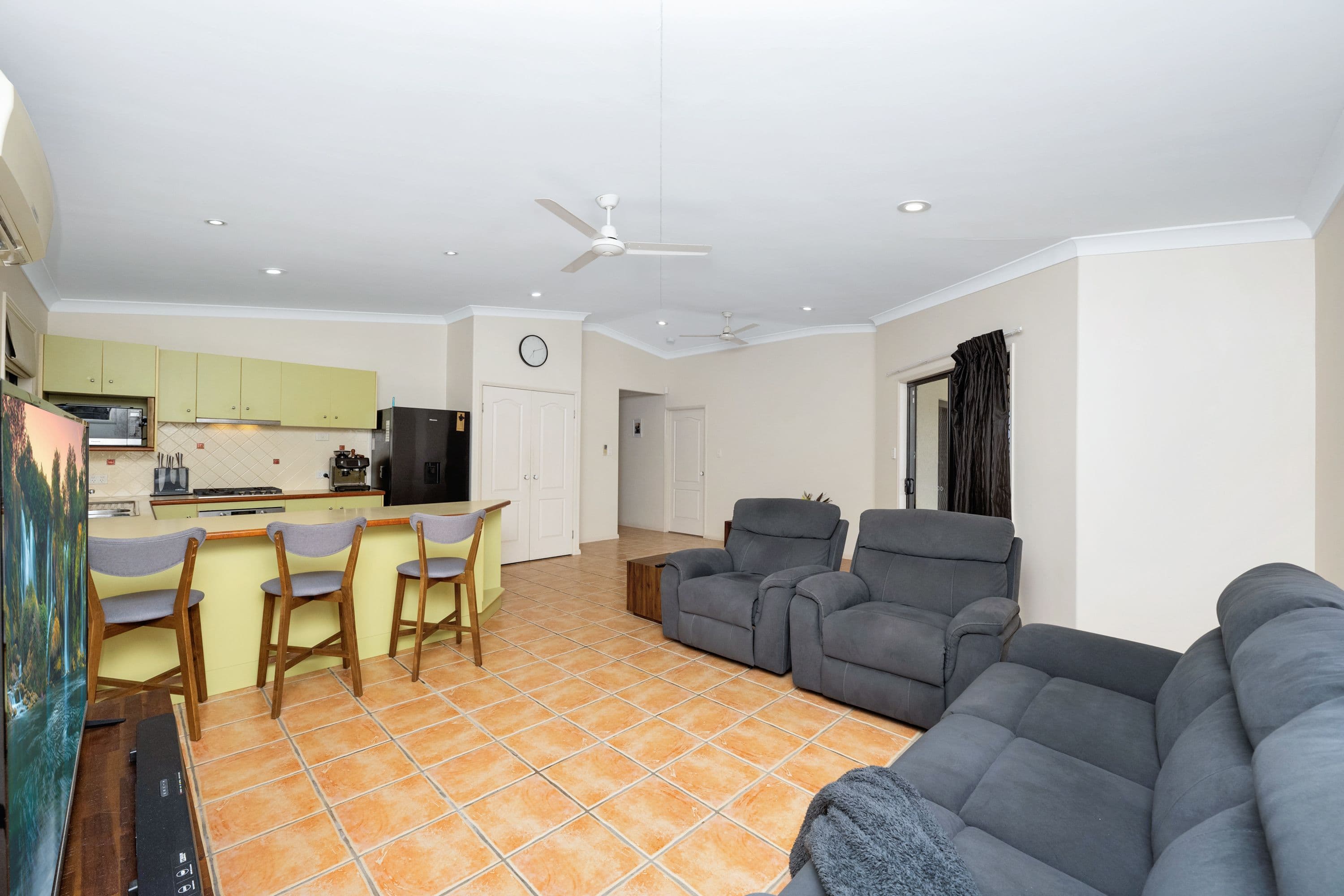 8 Mirada Court, Kirwan QLD 4817, Kirwan - Thumbnail 3