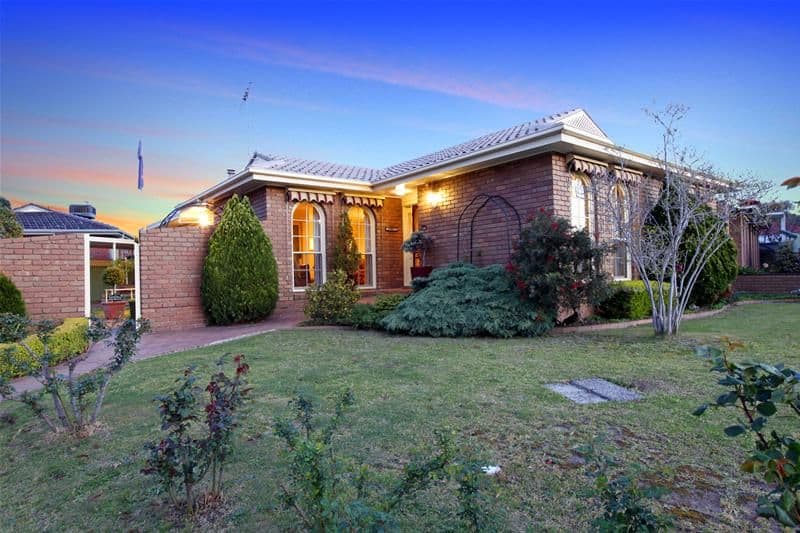 4 Witney Way, BUNDOORA VIC 3083, Bundoora - Image 1